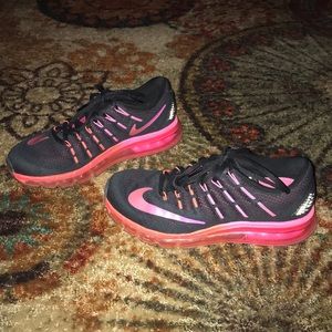 Women’s size 9.5 Men’s 8 Nike 2016 Air Max
